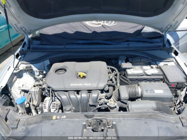 Photo 9 VIN: 5NPD84LF6JH323409 - HYUNDAI ELANTRA 