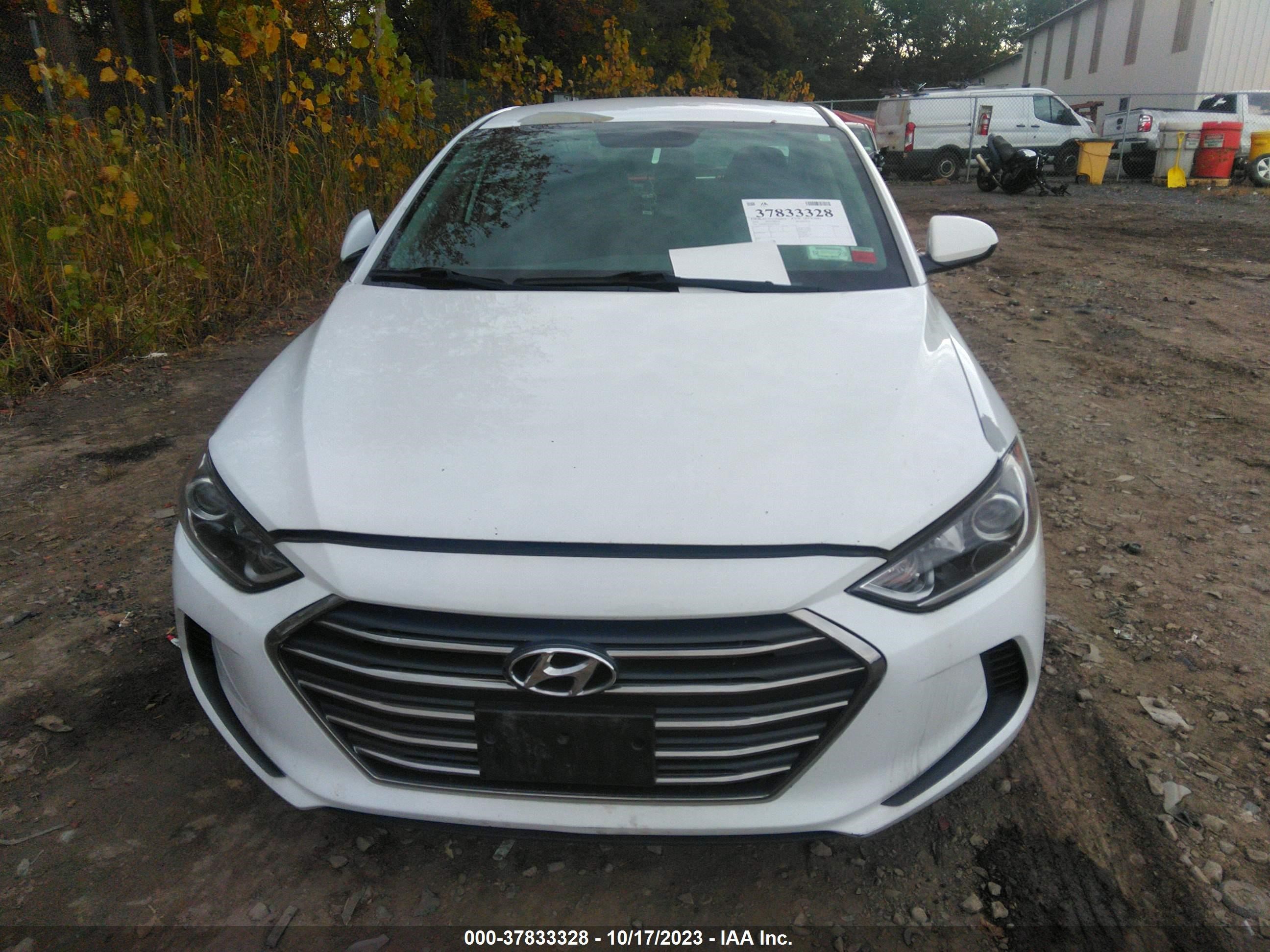 Photo 11 VIN: 5NPD84LF6JH329372 - HYUNDAI ELANTRA 