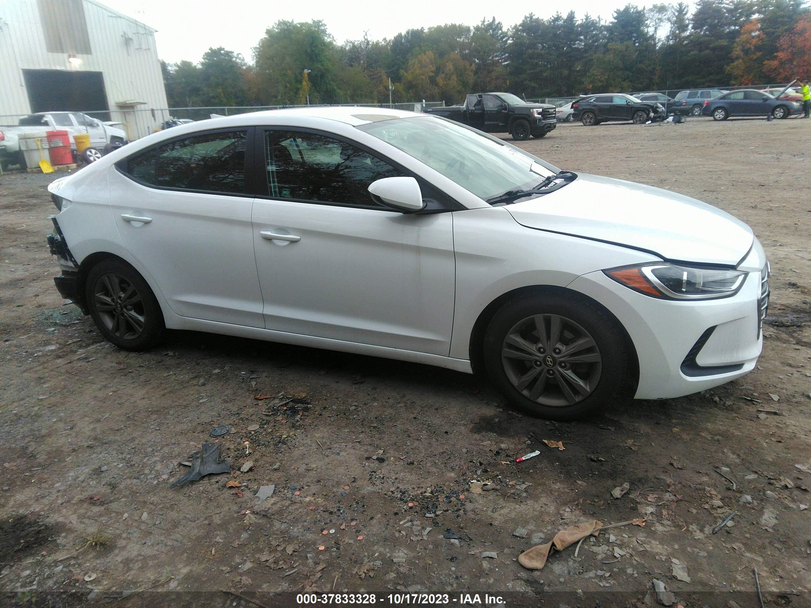 Photo 12 VIN: 5NPD84LF6JH329372 - HYUNDAI ELANTRA 