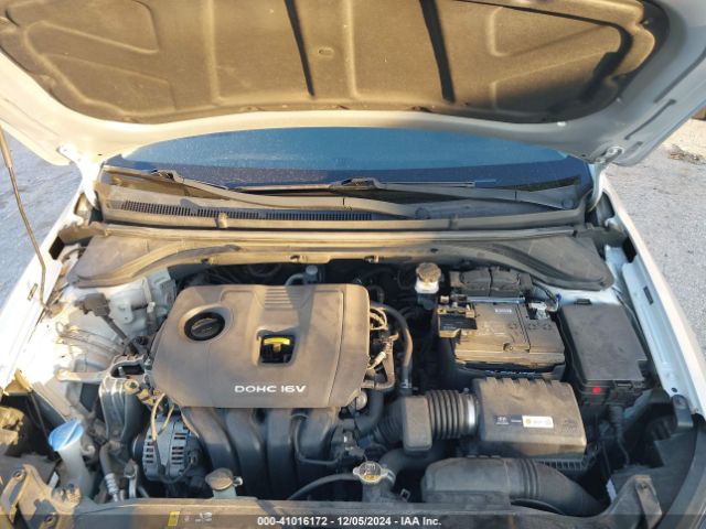 Photo 9 VIN: 5NPD84LF6JH330425 - HYUNDAI ELANTRA 