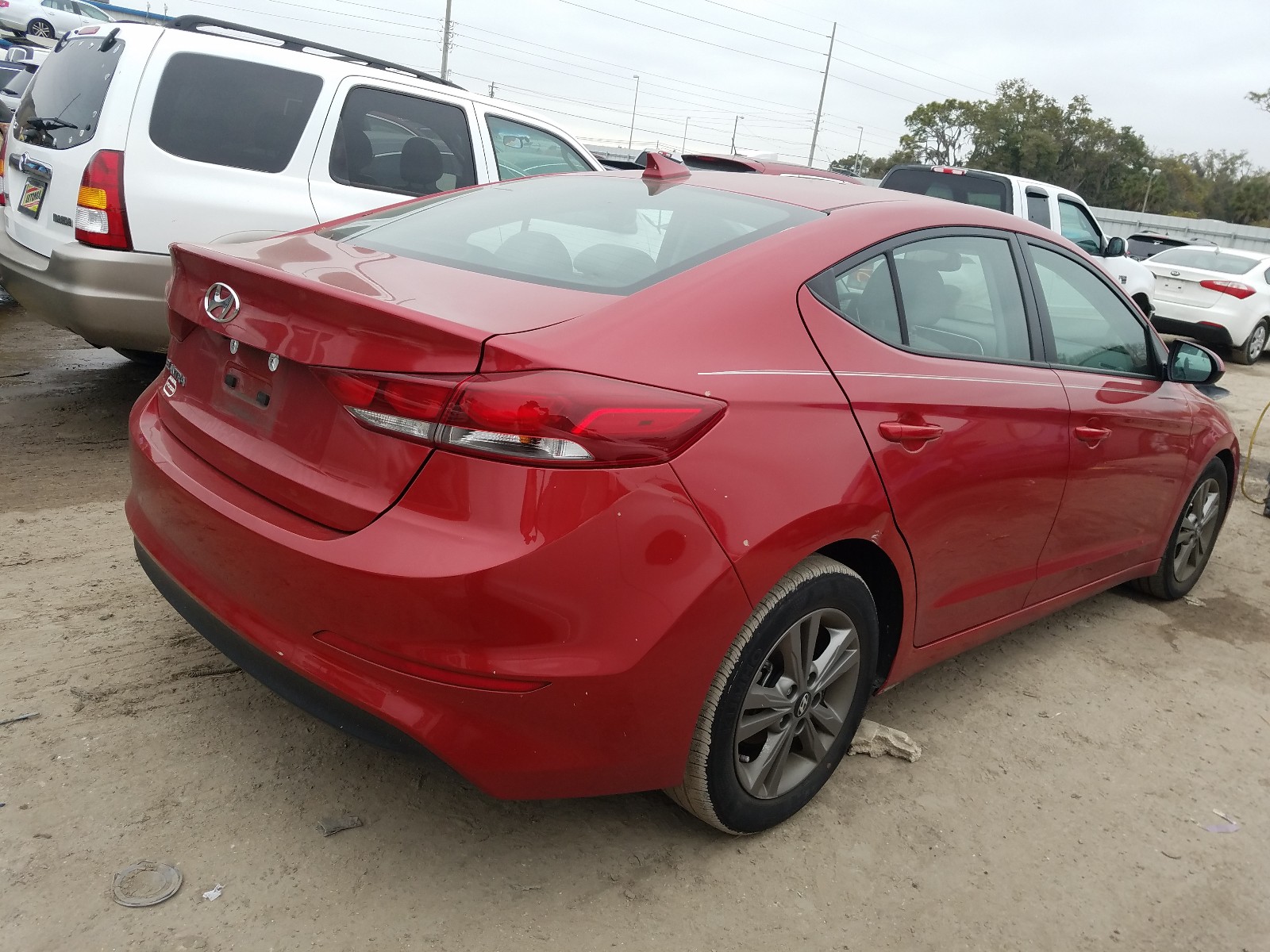 Photo 3 VIN: 5NPD84LF6JH333258 - HYUNDAI ELANTRA SE 