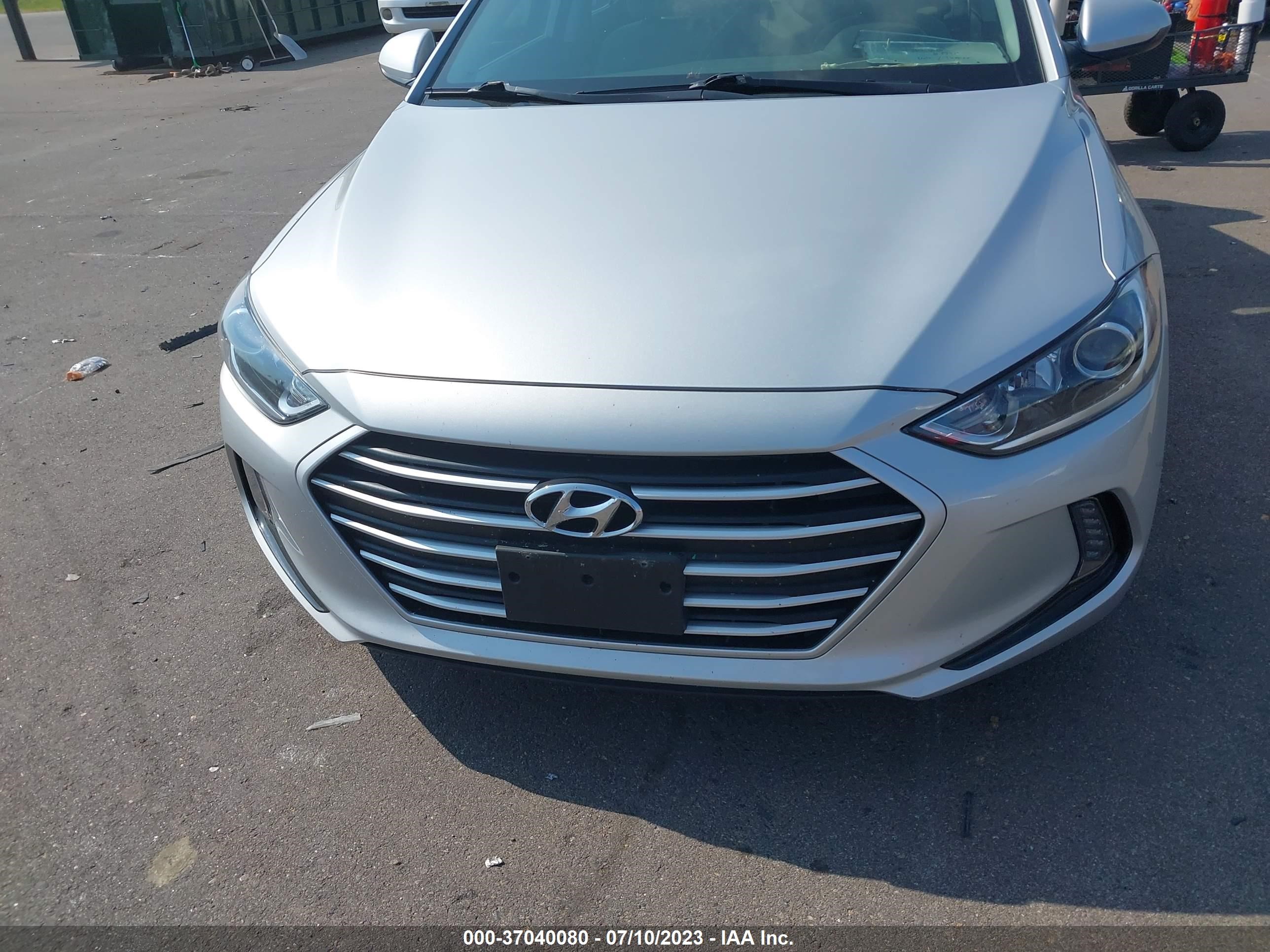 Photo 11 VIN: 5NPD84LF6JH345930 - HYUNDAI ELANTRA 