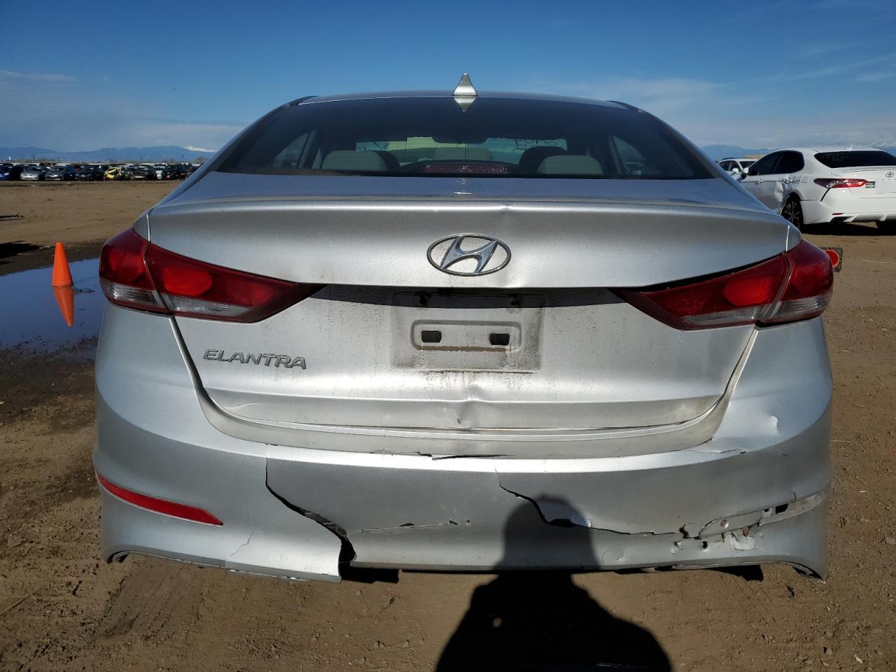 Photo 5 VIN: 5NPD84LF6JH346690 - HYUNDAI ELANTRA 