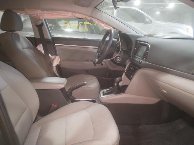 Photo 4 VIN: 5NPD84LF6JH360668 - HYUNDAI ELANTRA SE 