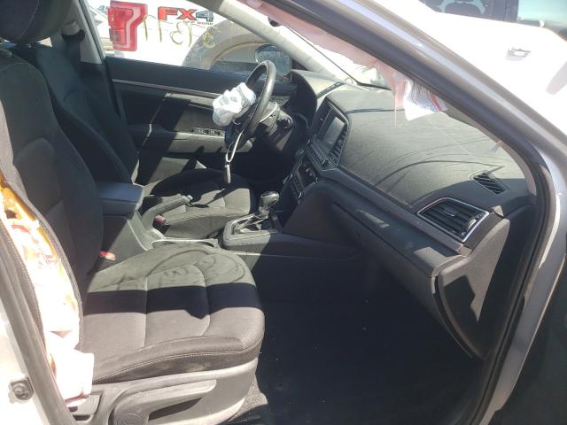 Photo 4 VIN: 5NPD84LF6JH363134 - HYUNDAI ELANTRA SE 