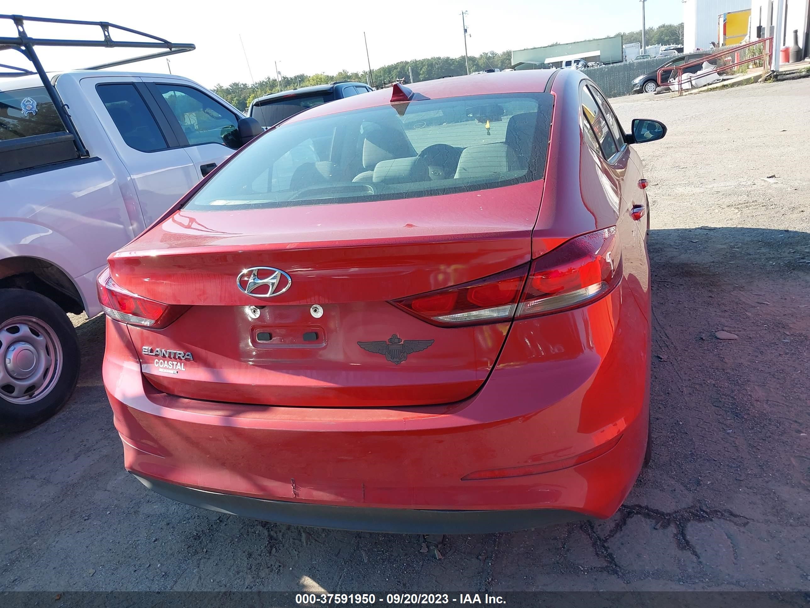 Photo 15 VIN: 5NPD84LF6JH366759 - HYUNDAI ELANTRA 