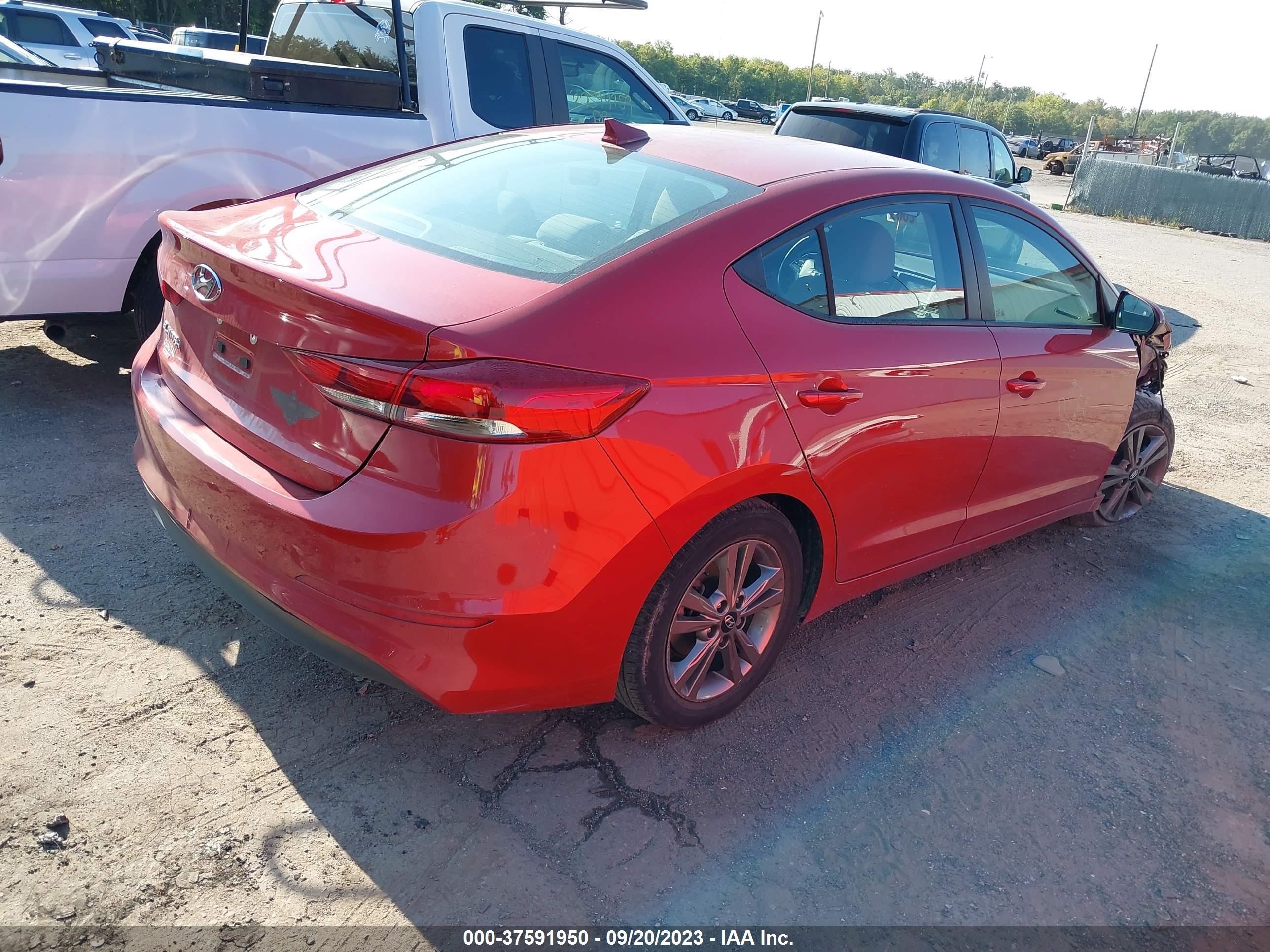 Photo 3 VIN: 5NPD84LF6JH366759 - HYUNDAI ELANTRA 