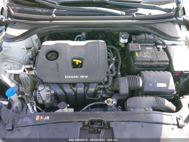 Photo 9 VIN: 5NPD84LF6JH372691 - HYUNDAI ELANTRA 