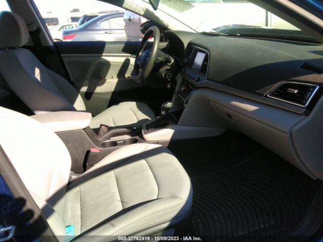 Photo 4 VIN: 5NPD84LF6JH379902 - HYUNDAI ELANTRA 