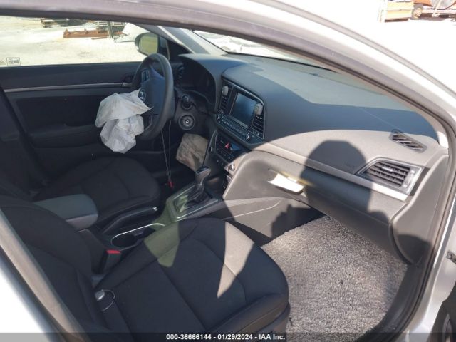 Photo 4 VIN: 5NPD84LF6JH380130 - HYUNDAI ELANTRA 