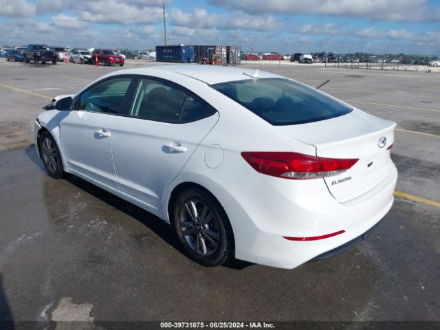 Photo 2 VIN: 5NPD84LF6JH394061 - HYUNDAI ELANTRA 