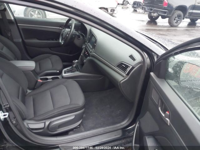 Photo 4 VIN: 5NPD84LF6JH394223 - HYUNDAI ELANTRA 