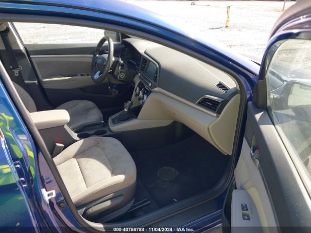 Photo 4 VIN: 5NPD84LF6KH401897 - HYUNDAI ELANTRA 