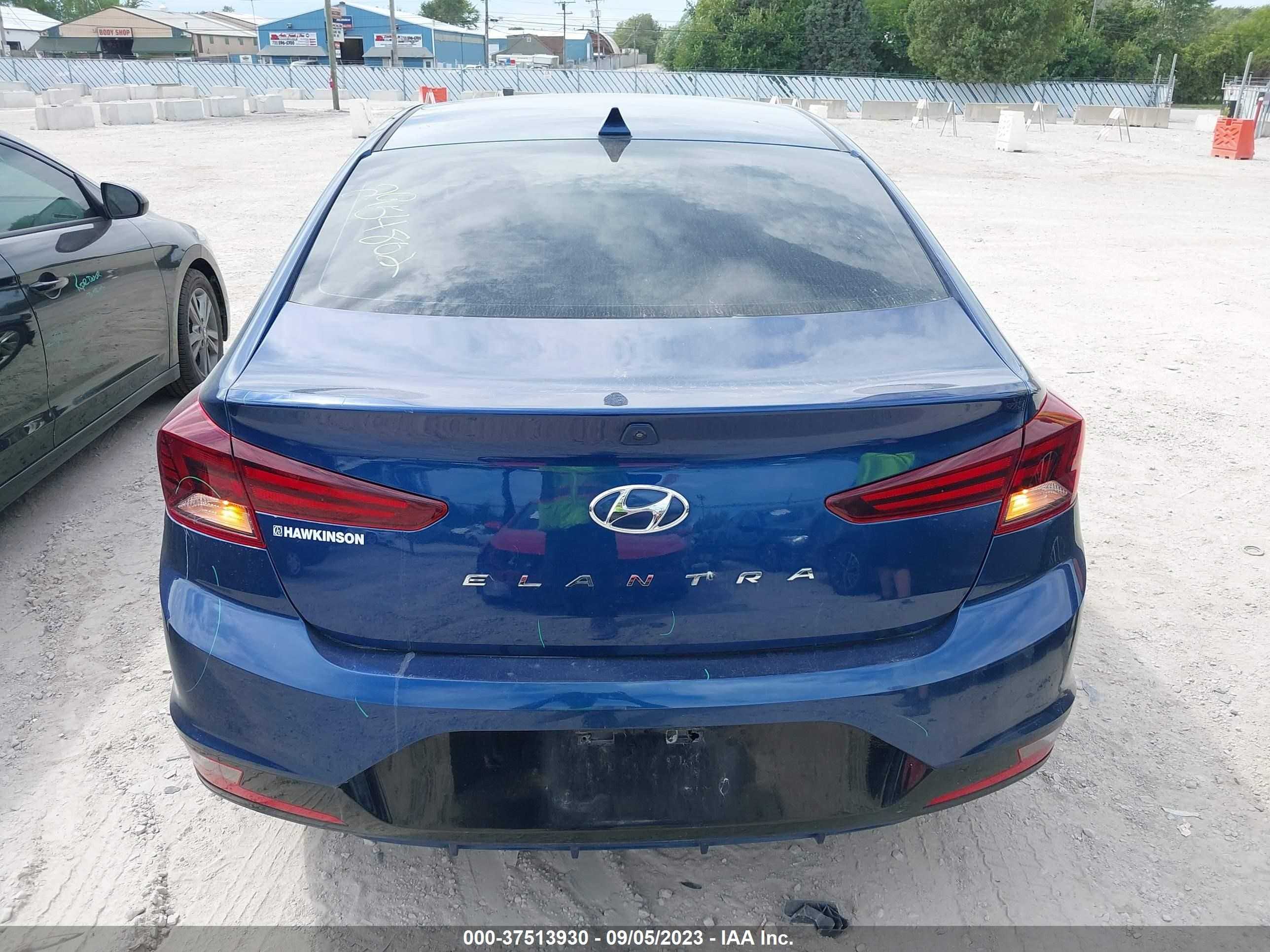 Photo 15 VIN: 5NPD84LF6KH408641 - HYUNDAI ELANTRA 