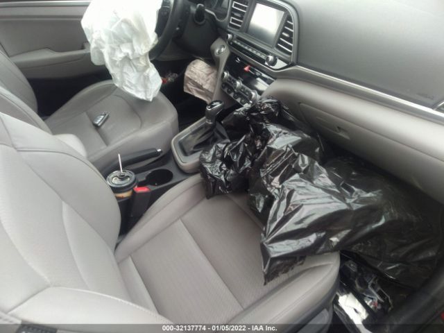 Photo 4 VIN: 5NPD84LF6KH409613 - HYUNDAI ELANTRA 