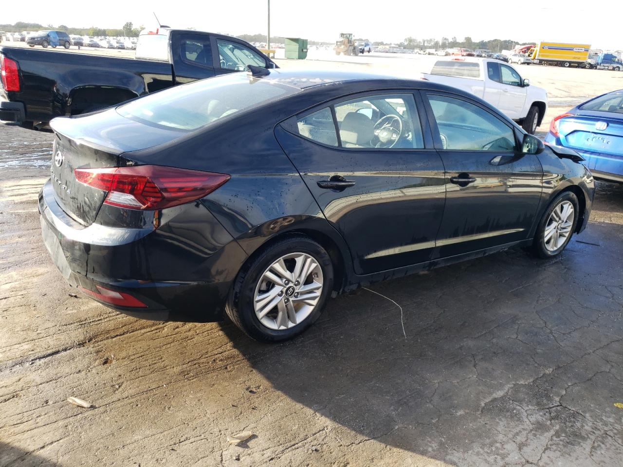 Photo 2 VIN: 5NPD84LF6KH412737 - HYUNDAI ELANTRA 