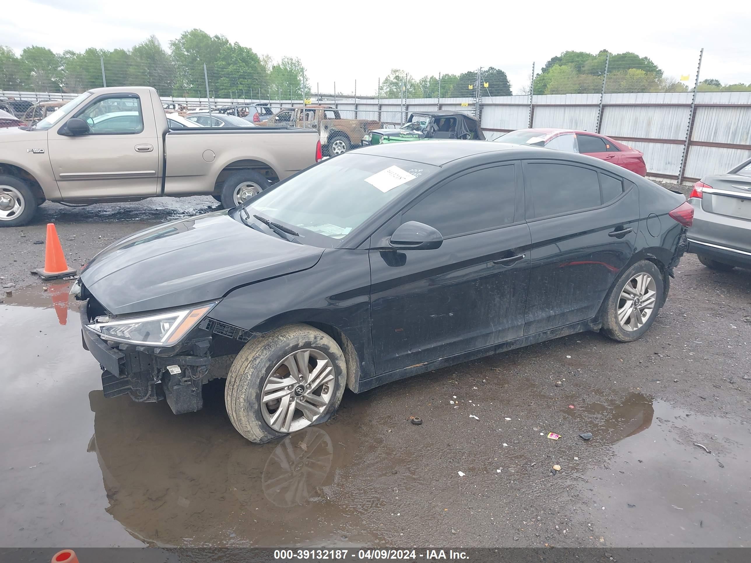 Photo 1 VIN: 5NPD84LF6KH430669 - HYUNDAI ELANTRA 