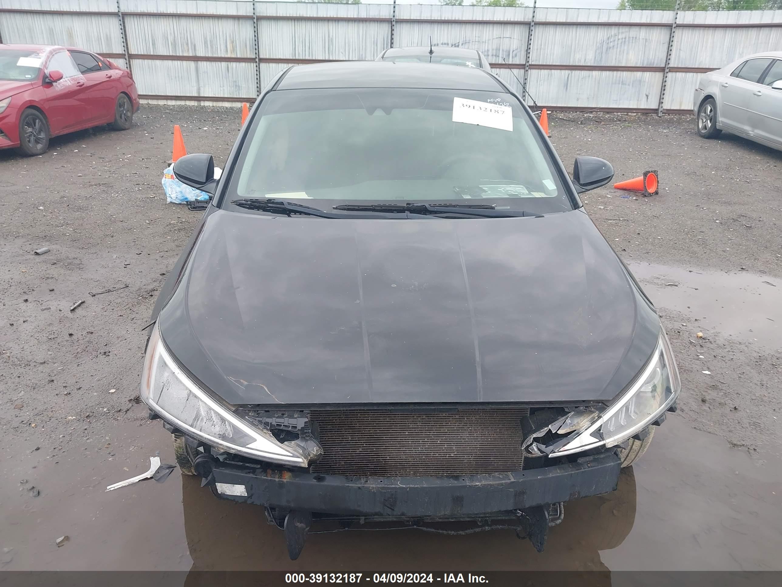 Photo 11 VIN: 5NPD84LF6KH430669 - HYUNDAI ELANTRA 