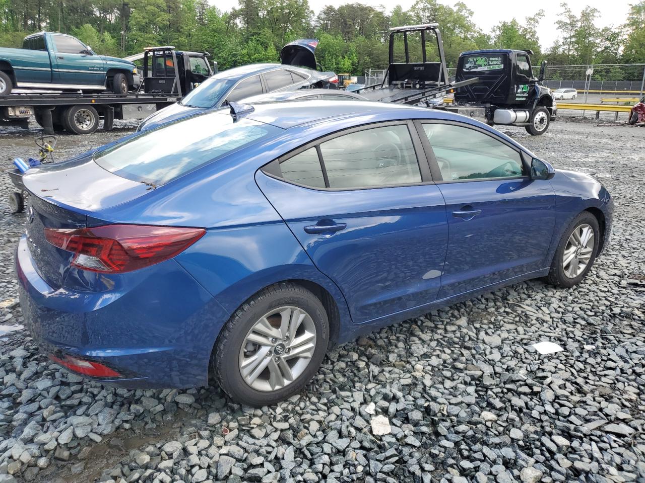 Photo 2 VIN: 5NPD84LF6KH455619 - HYUNDAI ELANTRA 