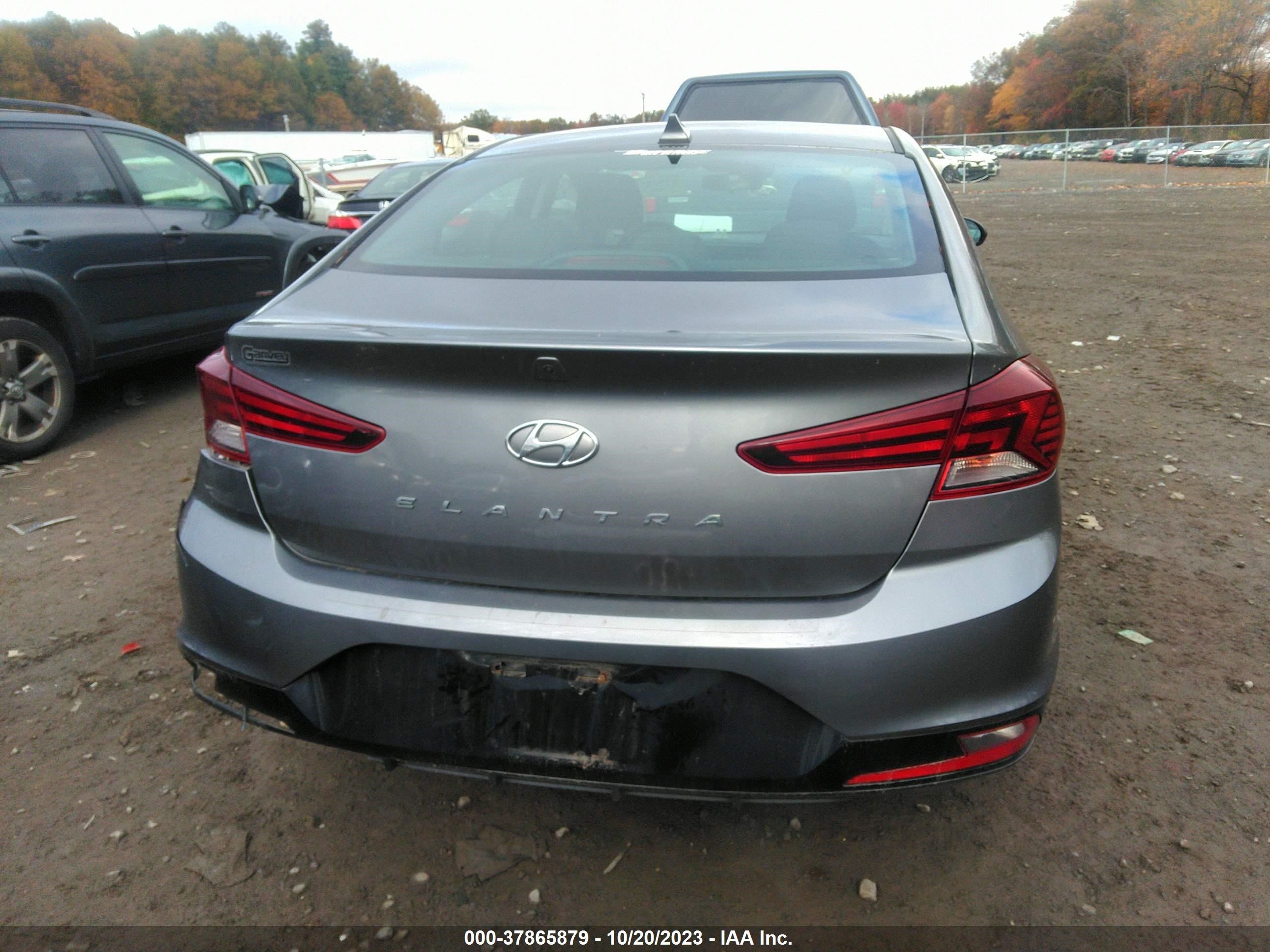 Photo 16 VIN: 5NPD84LF6KH462070 - HYUNDAI ELANTRA 