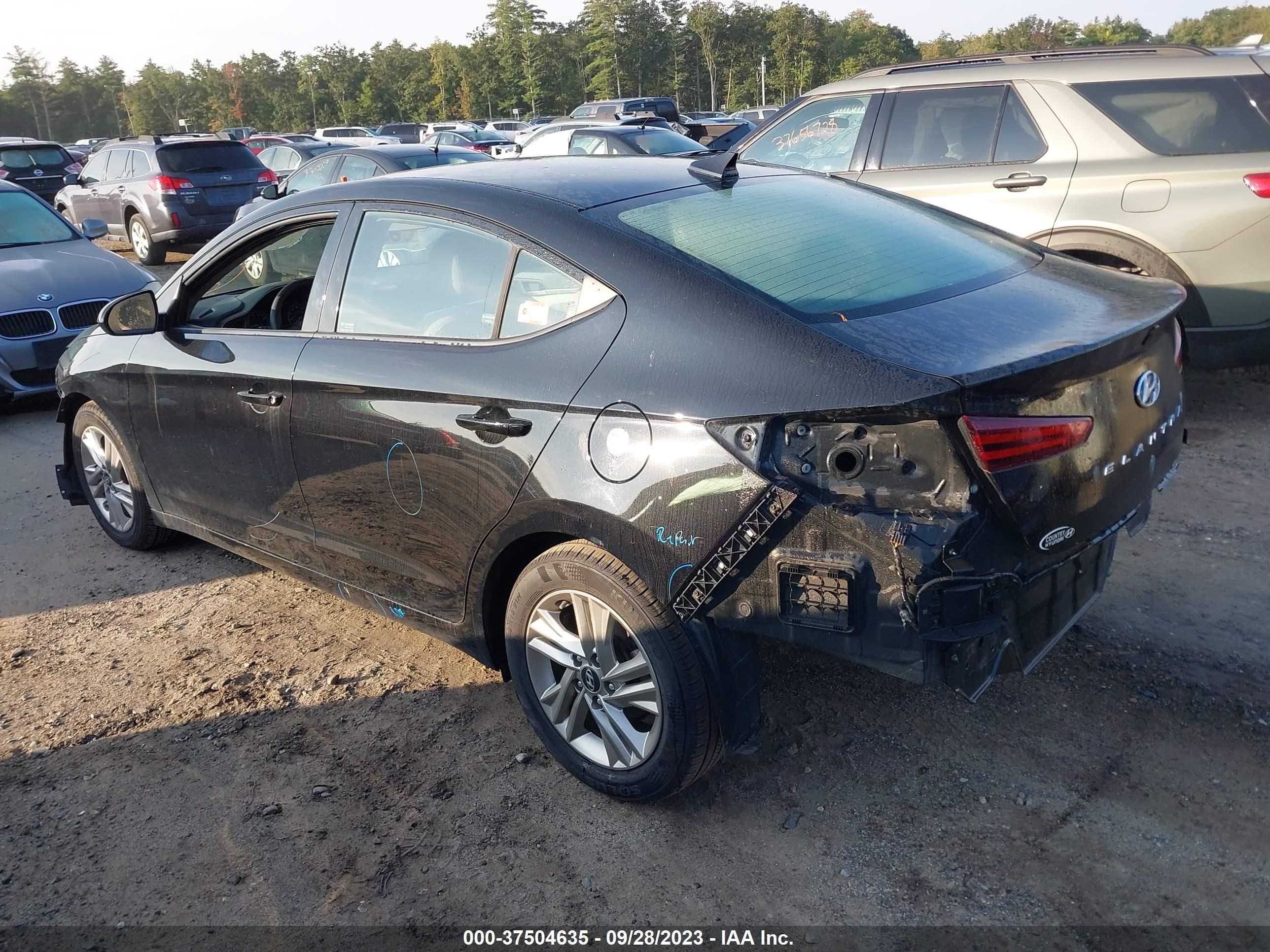 Photo 2 VIN: 5NPD84LF6KH462165 - HYUNDAI ELANTRA 