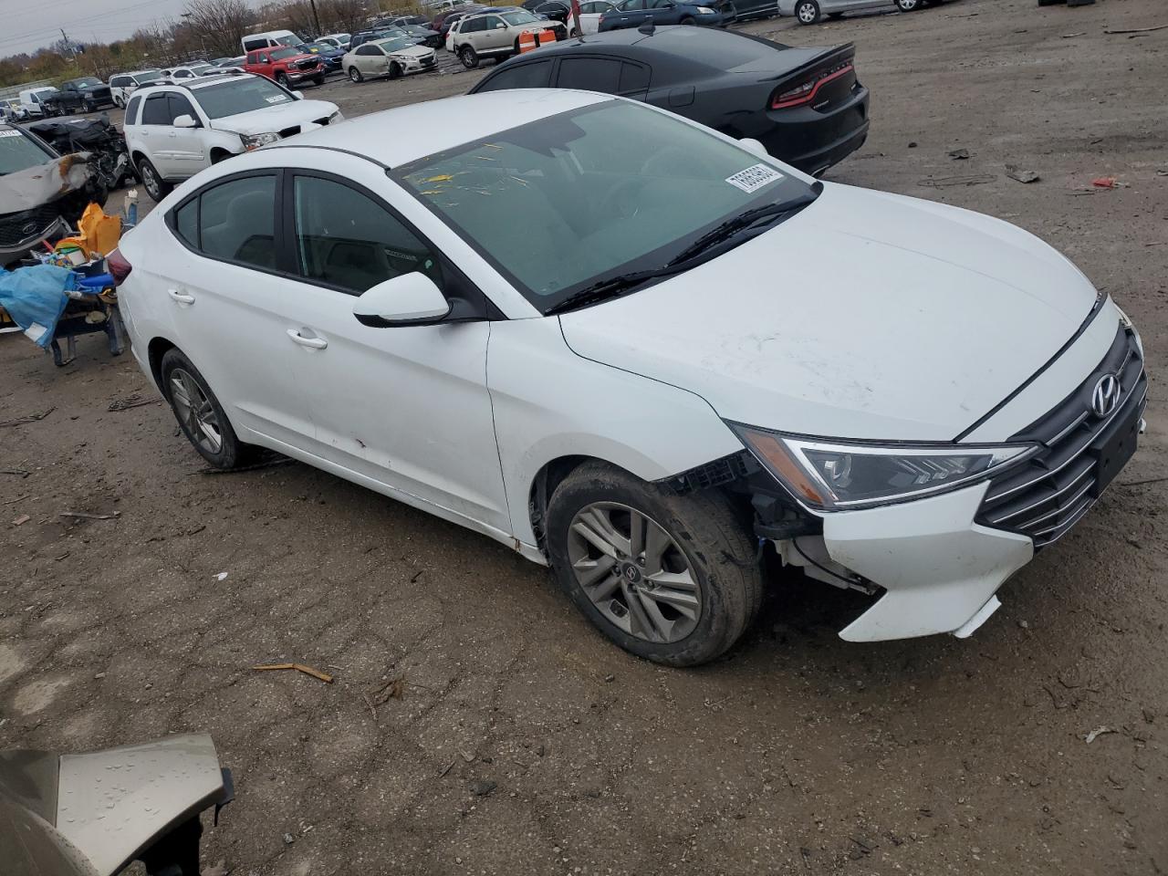 Photo 3 VIN: 5NPD84LF6KH469911 - HYUNDAI ELANTRA 