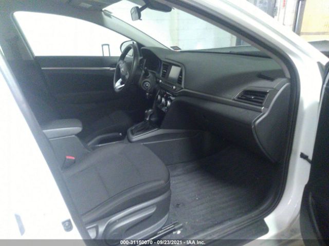 Photo 4 VIN: 5NPD84LF6KH470363 - HYUNDAI ELANTRA 