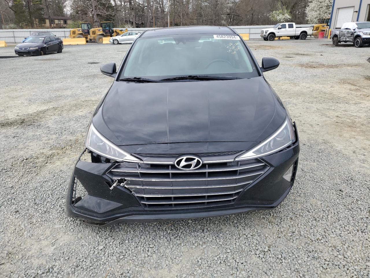 Photo 4 VIN: 5NPD84LF6KH481069 - HYUNDAI ELANTRA 