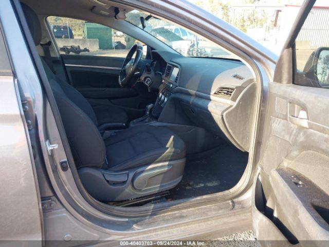 Photo 4 VIN: 5NPD84LF6KH484974 - HYUNDAI ELANTRA 