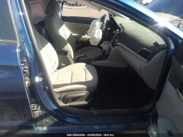 Photo 4 VIN: 5NPD84LF6LH555303 - HYUNDAI ELANTRA 