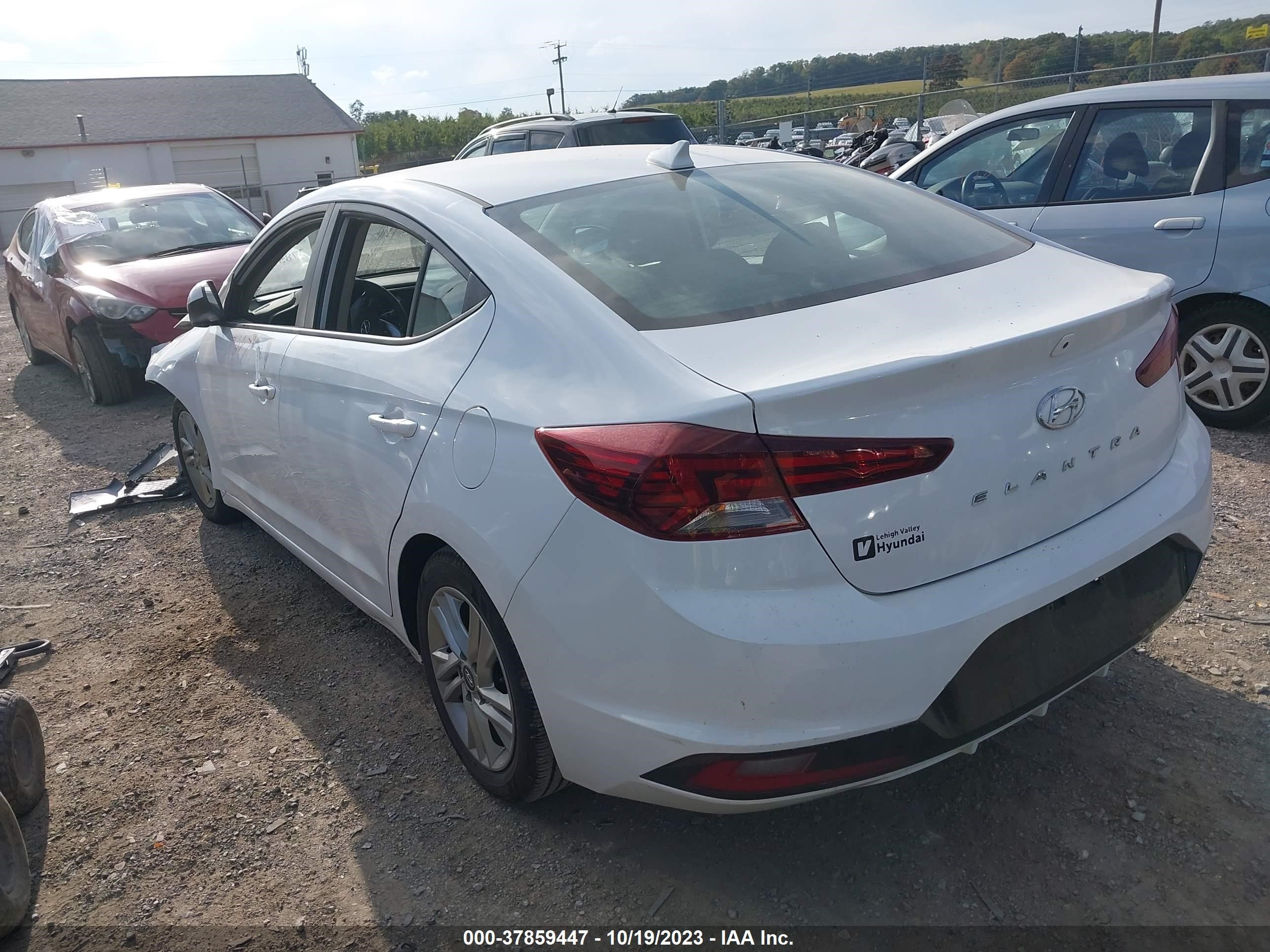 Photo 2 VIN: 5NPD84LF6LH577088 - HYUNDAI ELANTRA 