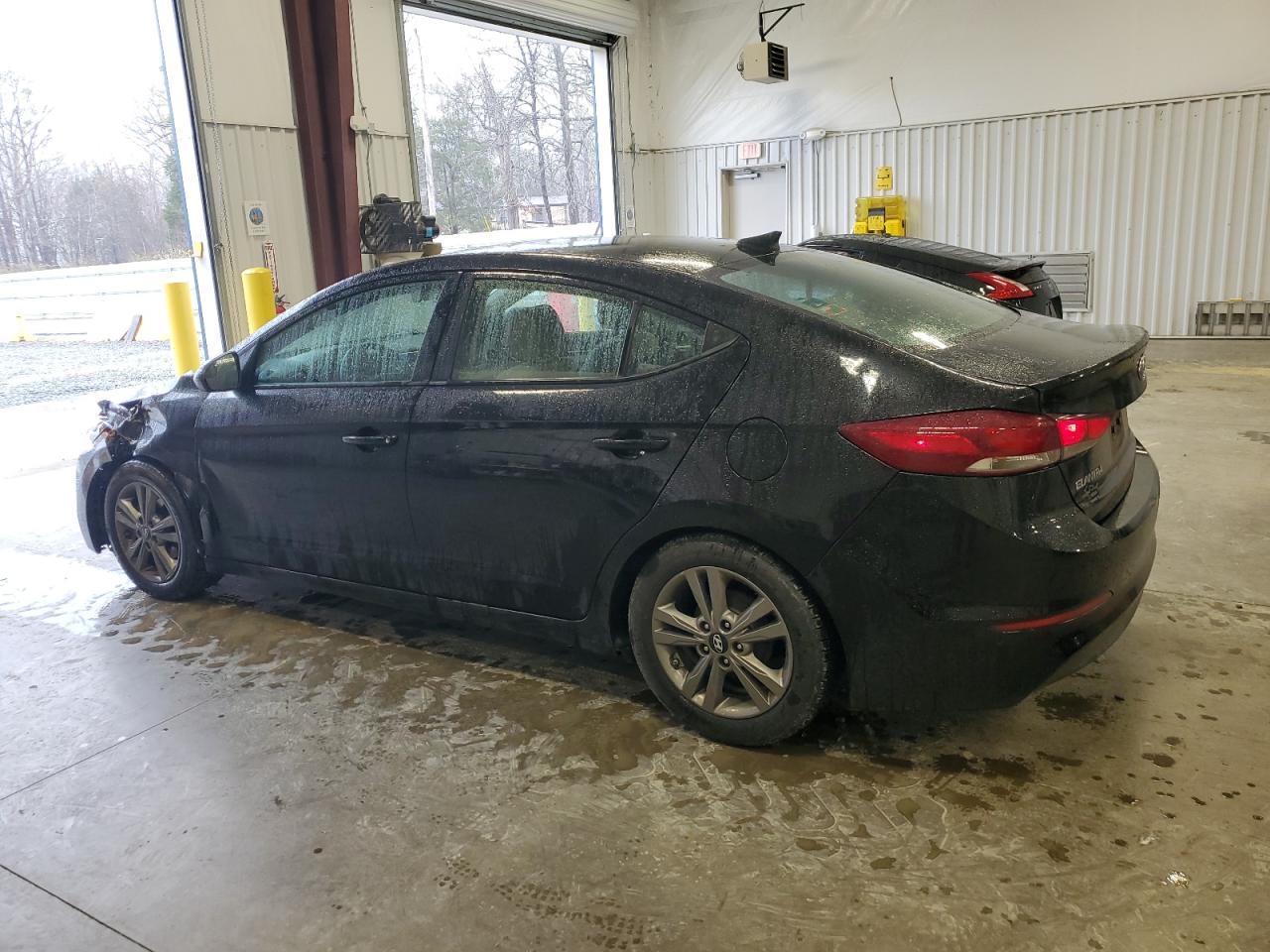 Photo 1 VIN: 5NPD84LF7HH000822 - HYUNDAI ELANTRA 