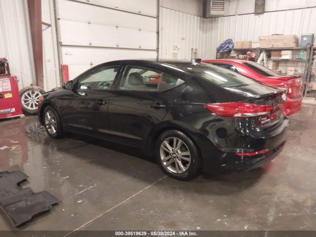 Photo 2 VIN: 5NPD84LF7HH010038 - HYUNDAI ELANTRA 