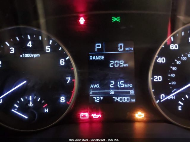 Photo 6 VIN: 5NPD84LF7HH010038 - HYUNDAI ELANTRA 