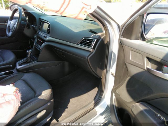 Photo 4 VIN: 5NPD84LF7HH014915 - HYUNDAI ELANTRA 