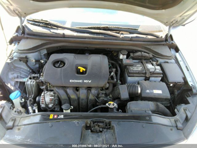 Photo 9 VIN: 5NPD84LF7HH014915 - HYUNDAI ELANTRA 