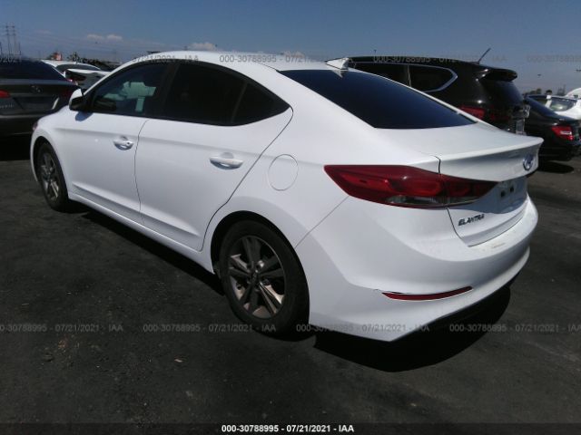 Photo 2 VIN: 5NPD84LF7HH031861 - HYUNDAI ELANTRA 