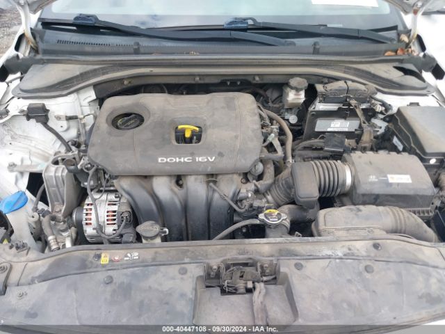 Photo 9 VIN: 5NPD84LF7HH033576 - HYUNDAI ELANTRA 