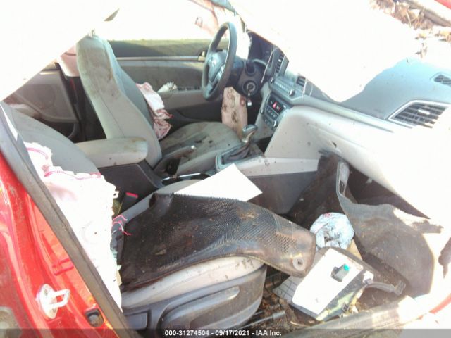 Photo 4 VIN: 5NPD84LF7HH040477 - HYUNDAI ELANTRA 