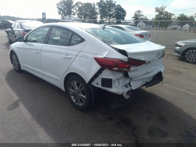 Photo 2 VIN: 5NPD84LF7HH043797 - HYUNDAI ELANTRA 