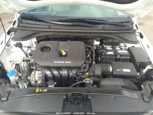 Photo 9 VIN: 5NPD84LF7HH043797 - HYUNDAI ELANTRA 