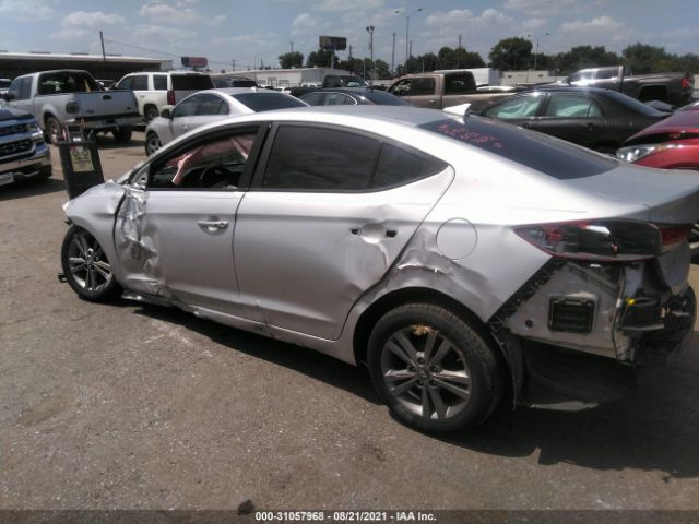 Photo 2 VIN: 5NPD84LF7HH060132 - HYUNDAI ELANTRA 