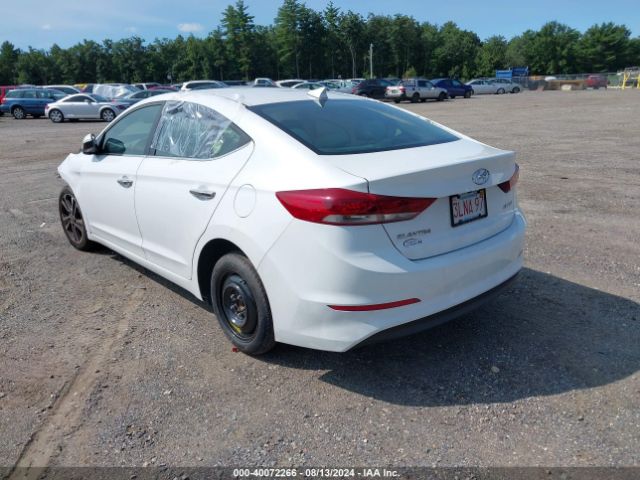 Photo 2 VIN: 5NPD84LF7HH072071 - HYUNDAI ELANTRA 