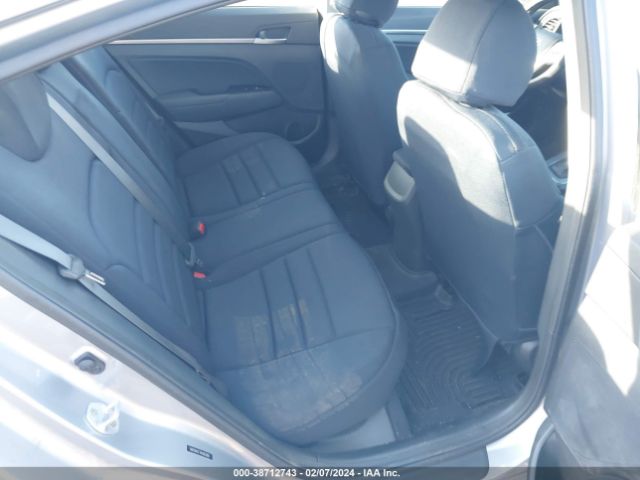 Photo 7 VIN: 5NPD84LF7HH083880 - HYUNDAI ELANTRA 