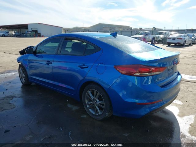 Photo 2 VIN: 5NPD84LF7HH087718 - HYUNDAI ELANTRA 