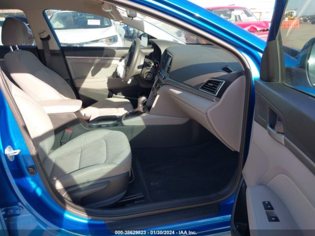 Photo 4 VIN: 5NPD84LF7HH087718 - HYUNDAI ELANTRA 