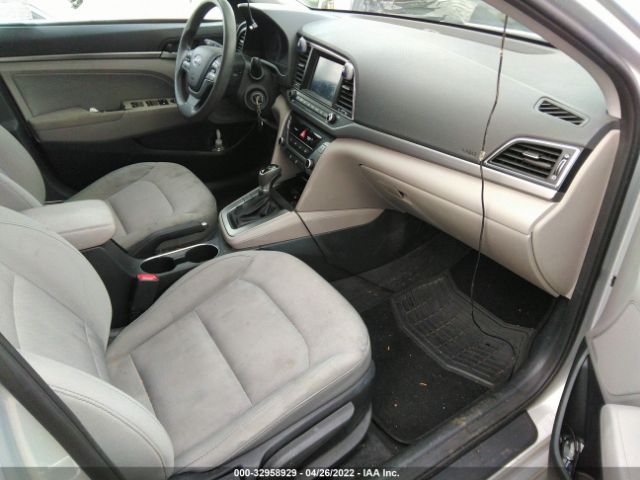 Photo 4 VIN: 5NPD84LF7HH090991 - HYUNDAI ELANTRA 