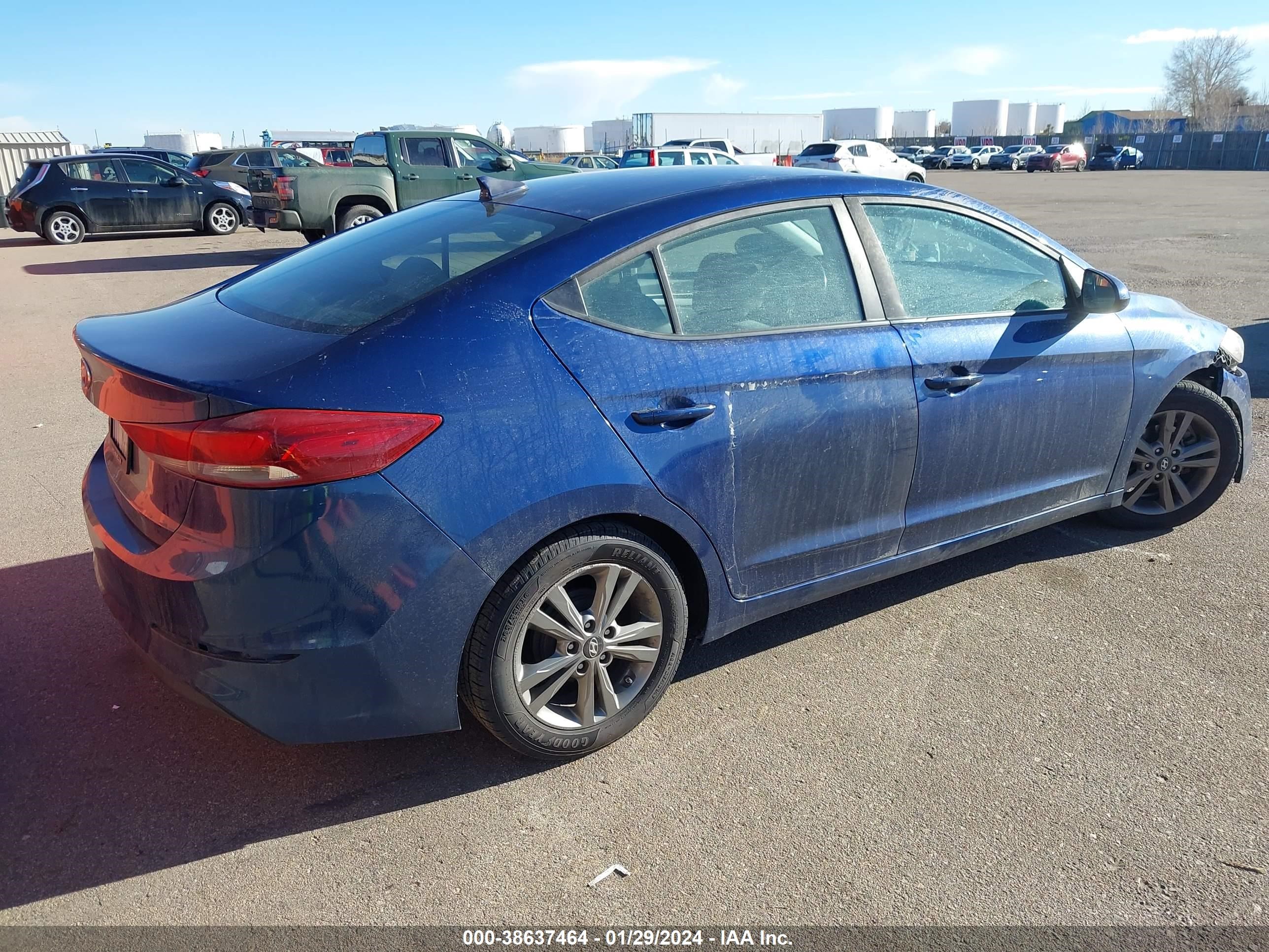 Photo 3 VIN: 5NPD84LF7HH107613 - HYUNDAI ELANTRA 