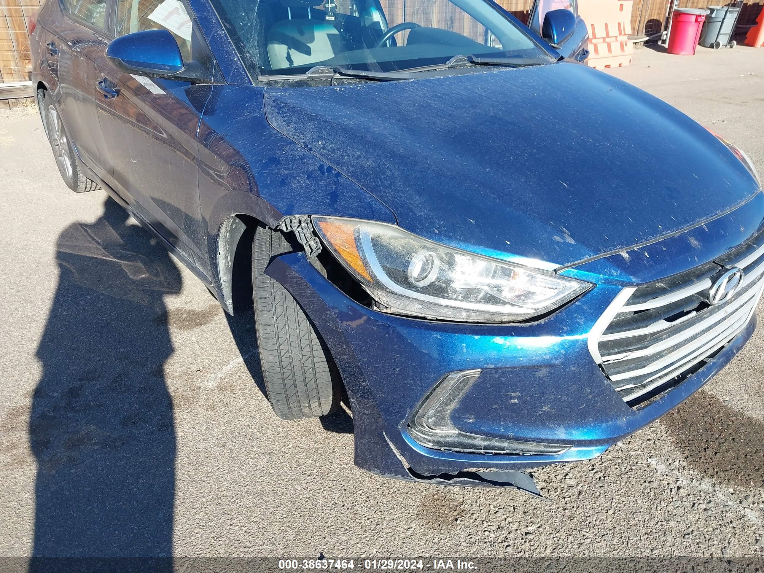 Photo 5 VIN: 5NPD84LF7HH107613 - HYUNDAI ELANTRA 