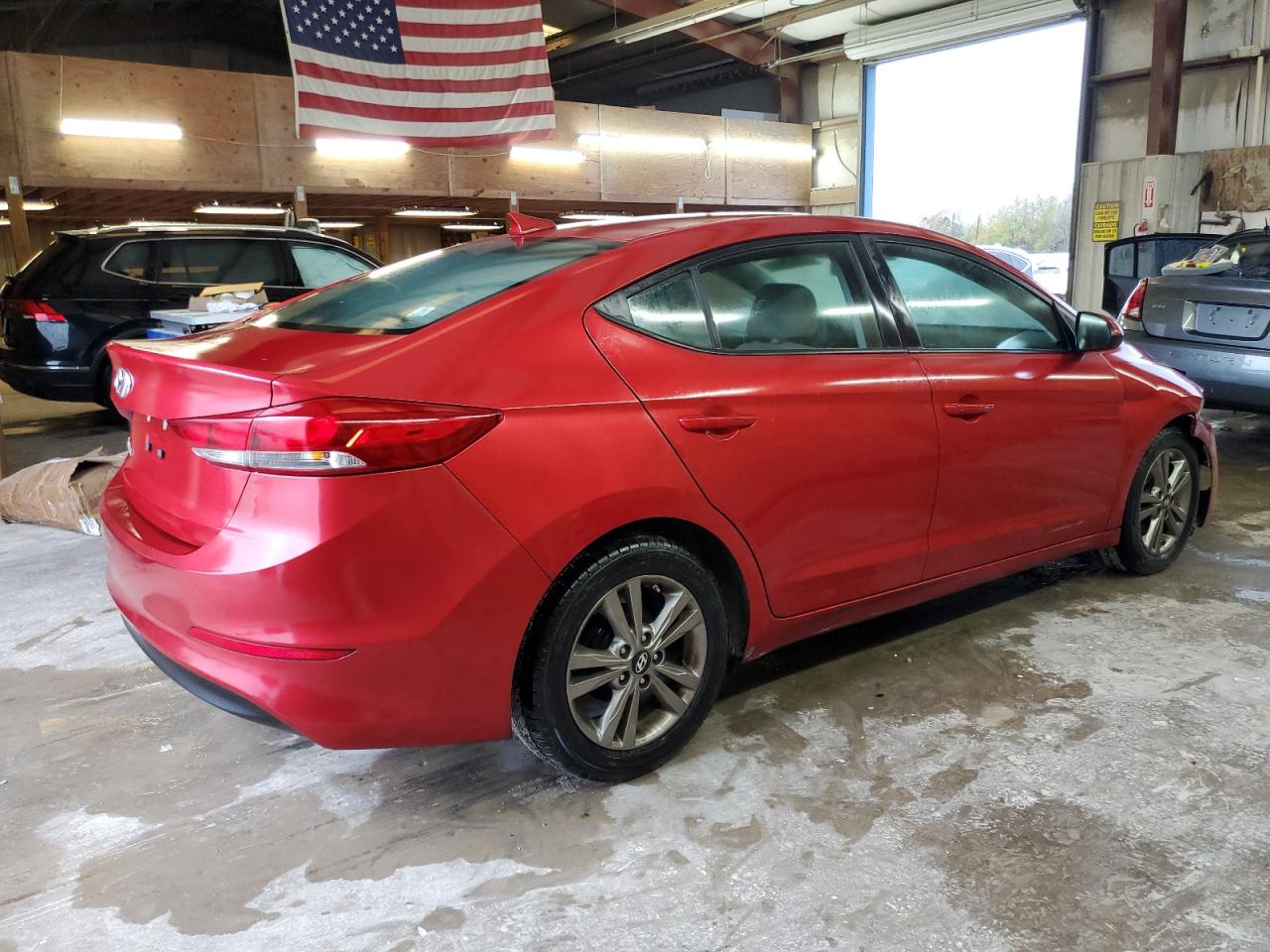 Photo 2 VIN: 5NPD84LF7HH108275 - HYUNDAI ELANTRA 